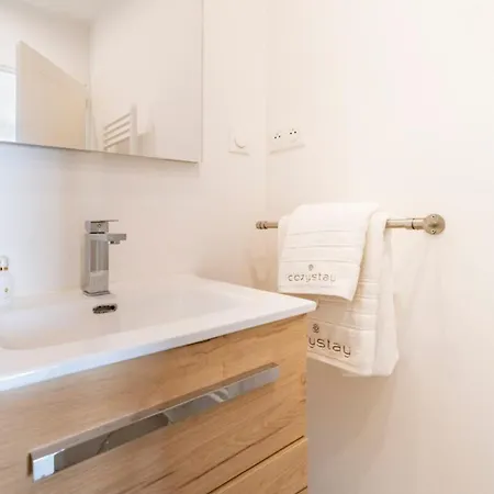 Very 3 Bedrooms In The Heart Of Downtown * Cannes