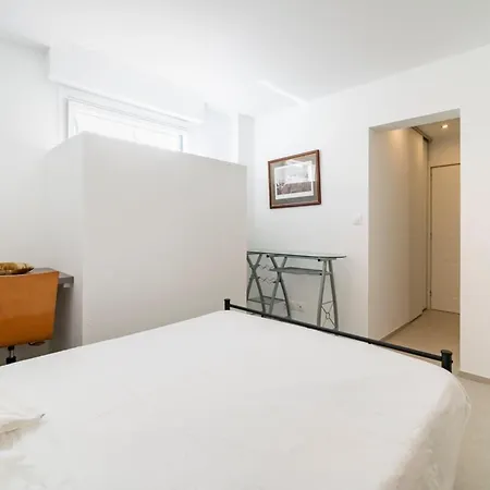Very 3 Bedrooms In The Heart Of Downtown * Cannes