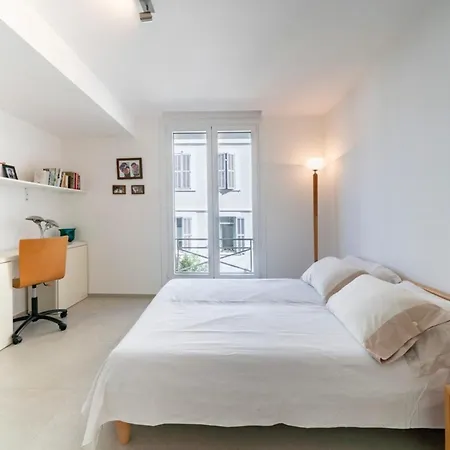 Very 3 Bedrooms In The Heart Of Downtown Apartment *